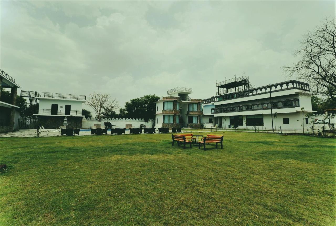 Keshav Resort Udaipur Esterno foto
