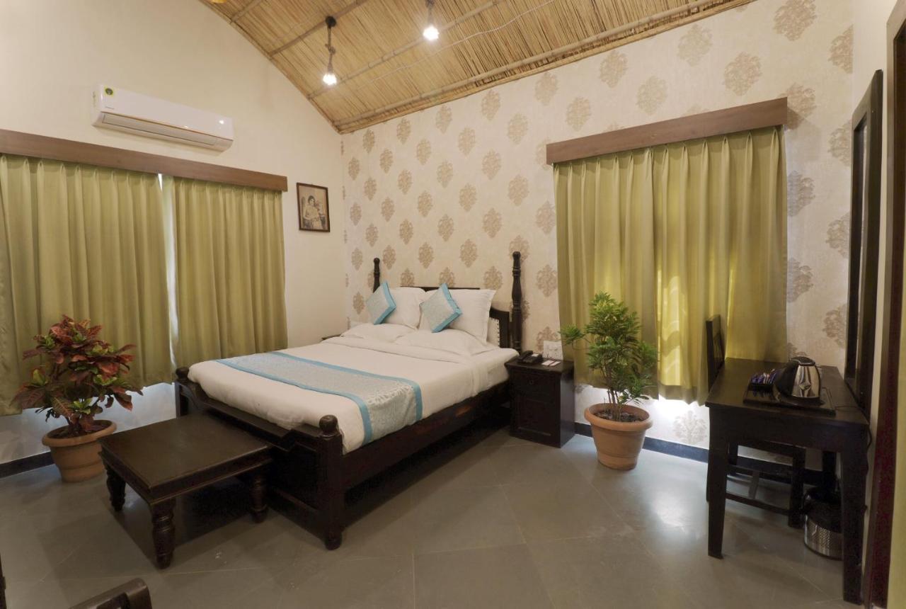 Keshav Resort Udaipur Esterno foto