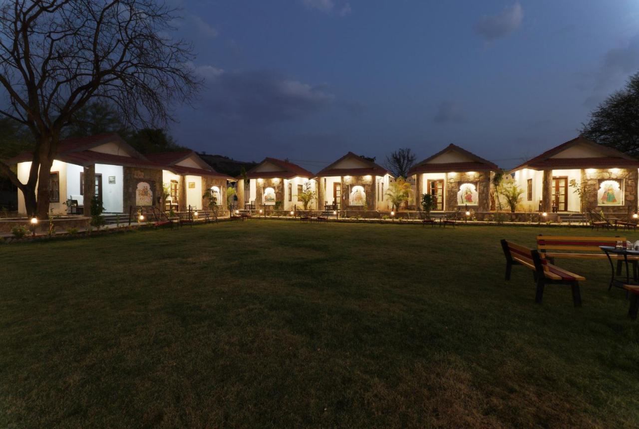 Keshav Resort Udaipur Esterno foto