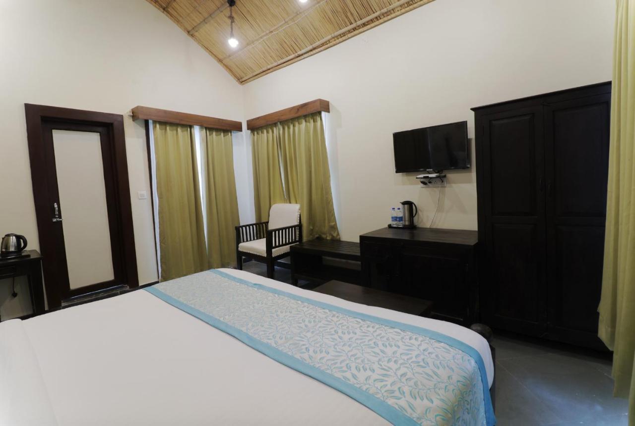 Keshav Resort Udaipur Esterno foto