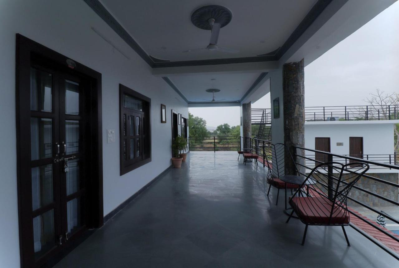 Keshav Resort Udaipur Esterno foto