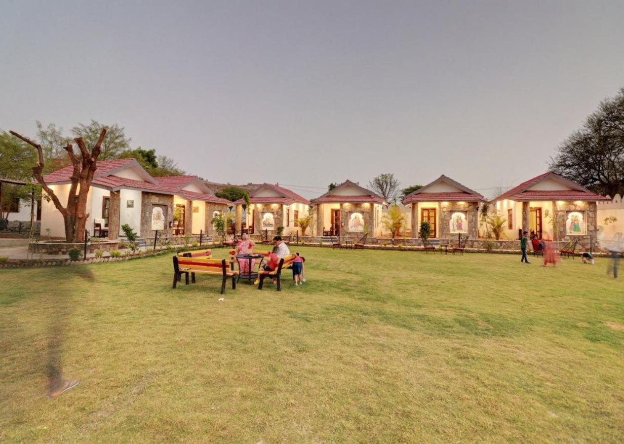 Keshav Resort Udaipur Esterno foto