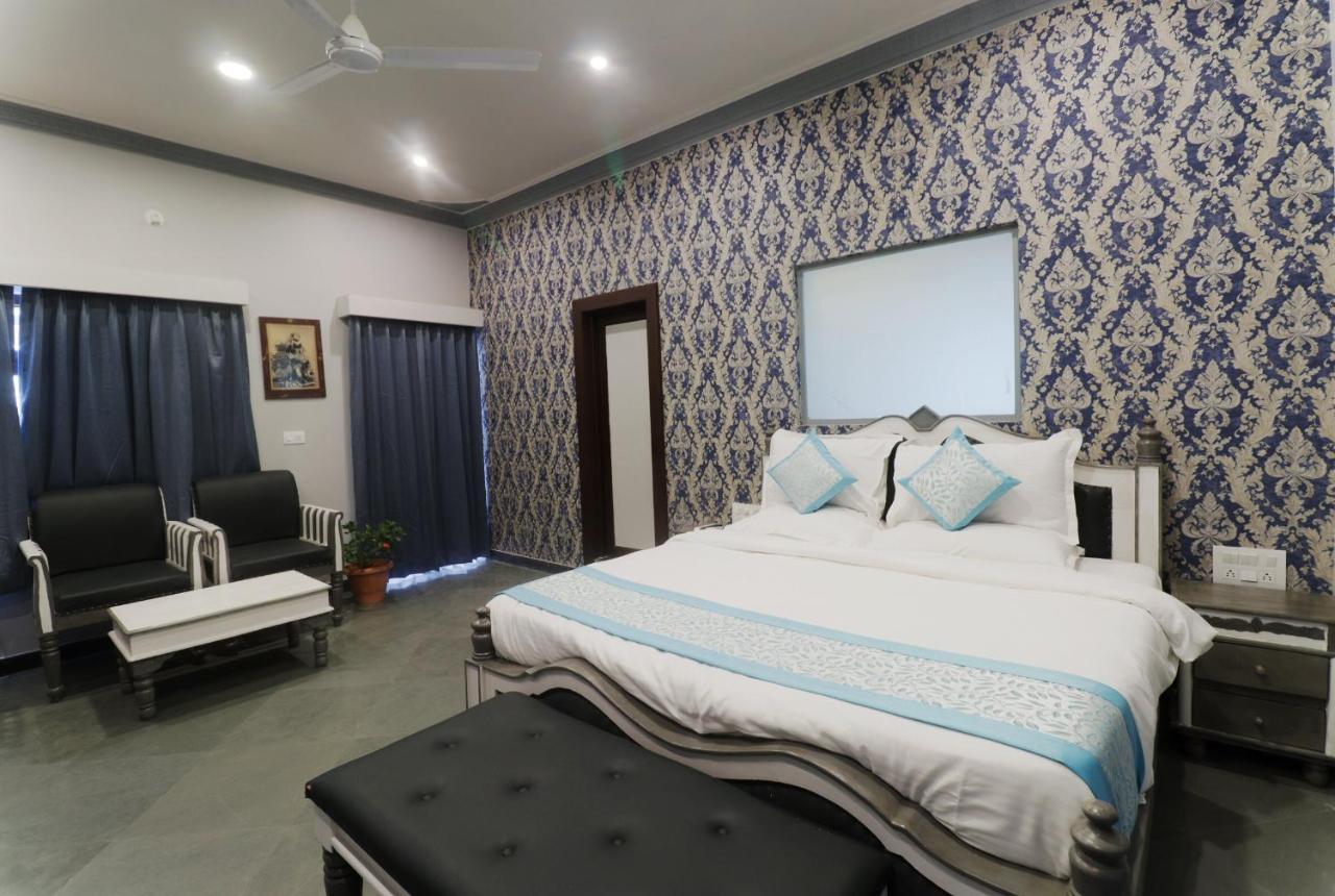 Keshav Resort Udaipur Esterno foto