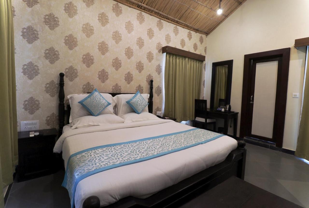Keshav Resort Udaipur Esterno foto