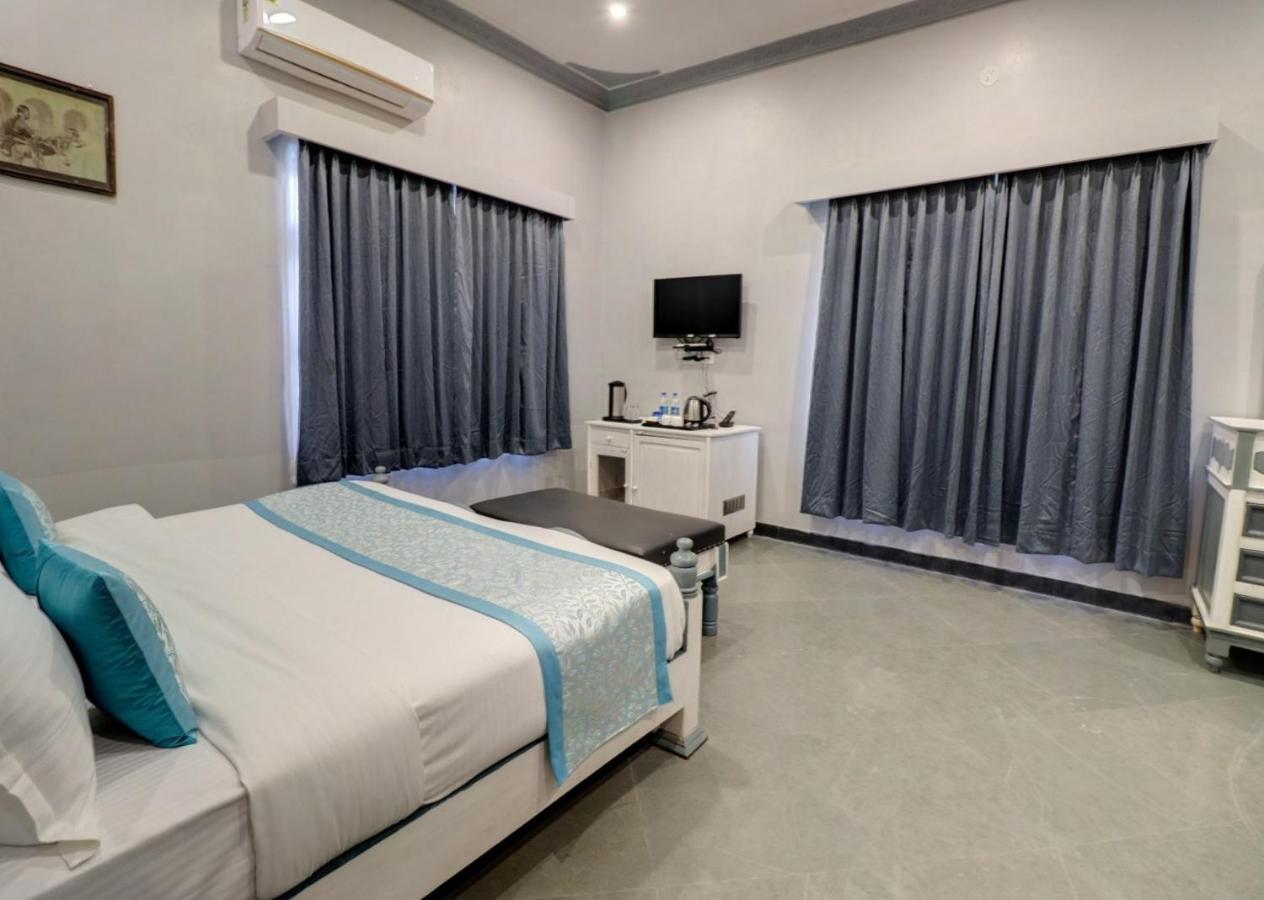 Keshav Resort Udaipur Esterno foto