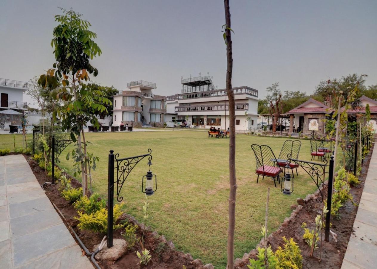 Keshav Resort Udaipur Esterno foto