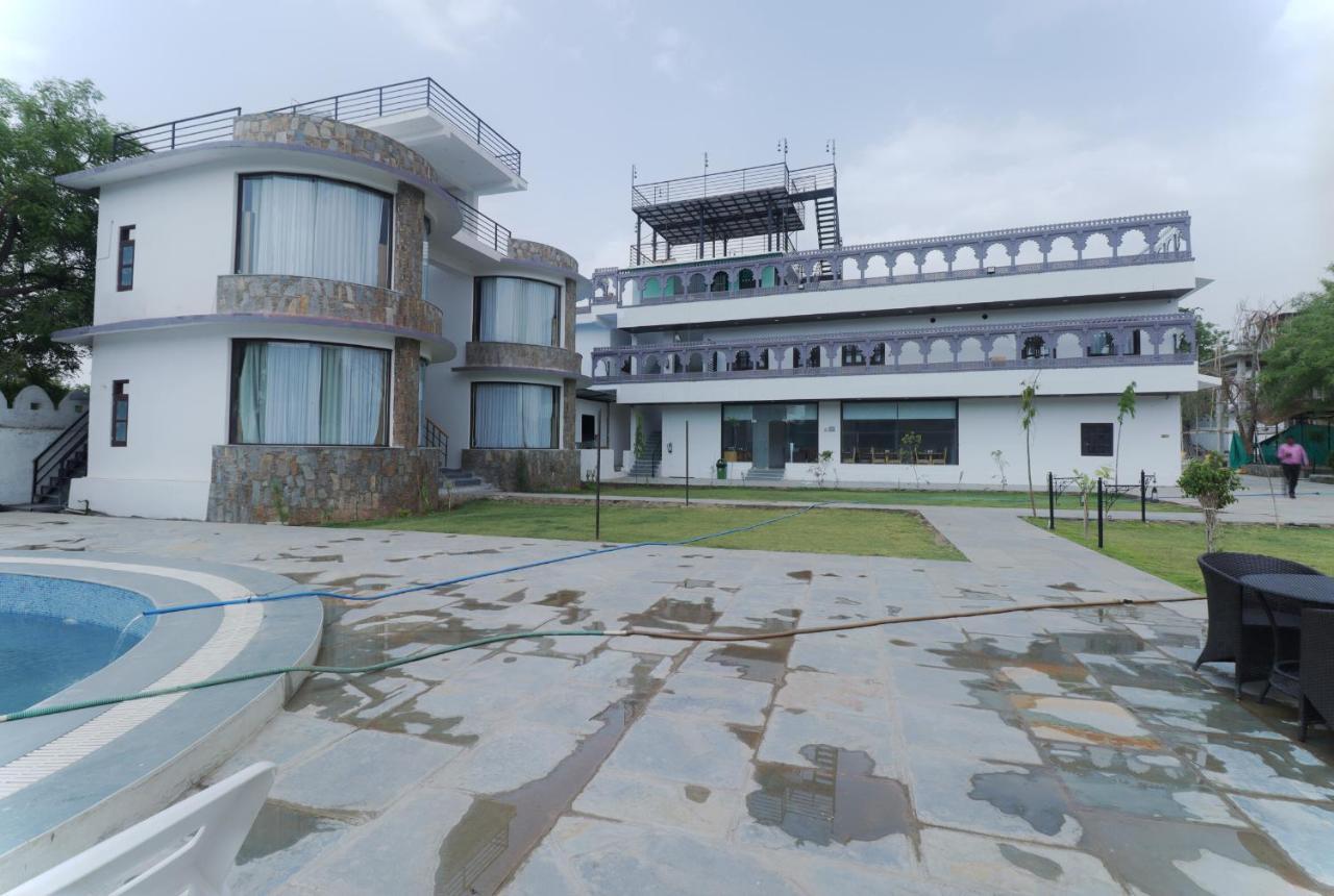 Keshav Resort Udaipur Esterno foto