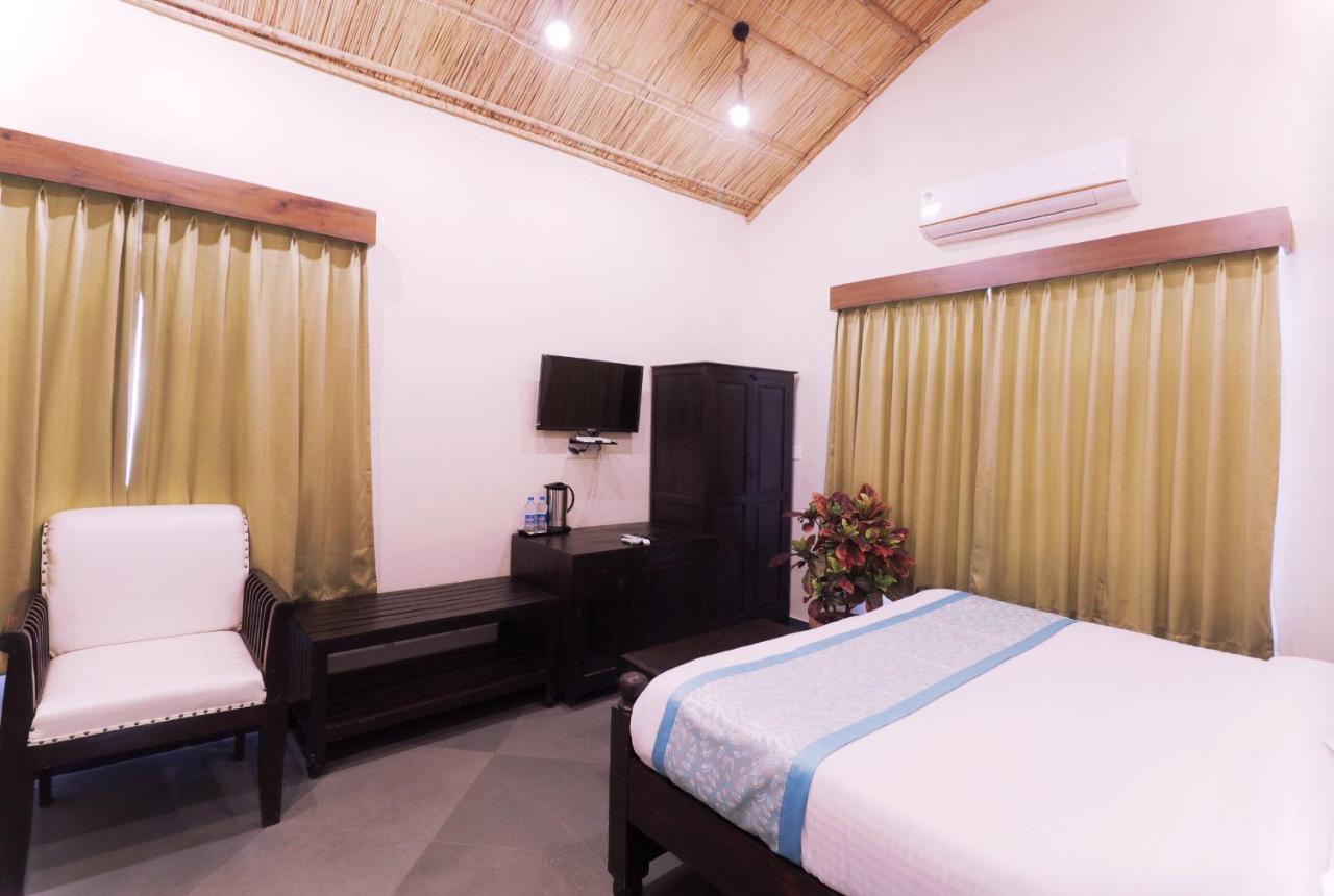 Keshav Resort Udaipur Esterno foto