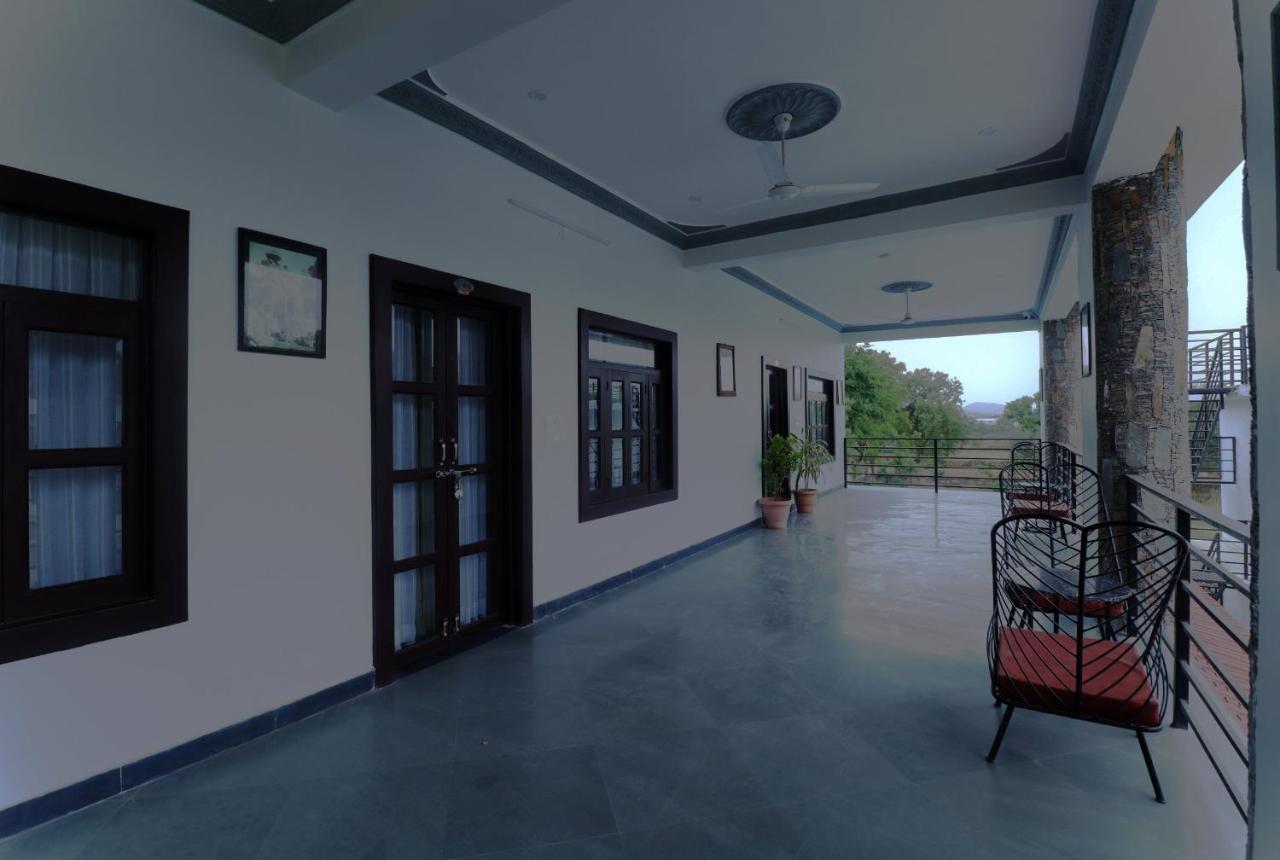 Keshav Resort Udaipur Esterno foto