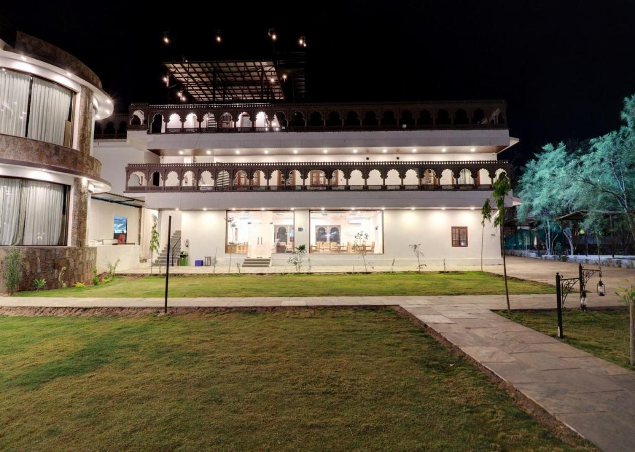 Keshav Resort Udaipur Esterno foto