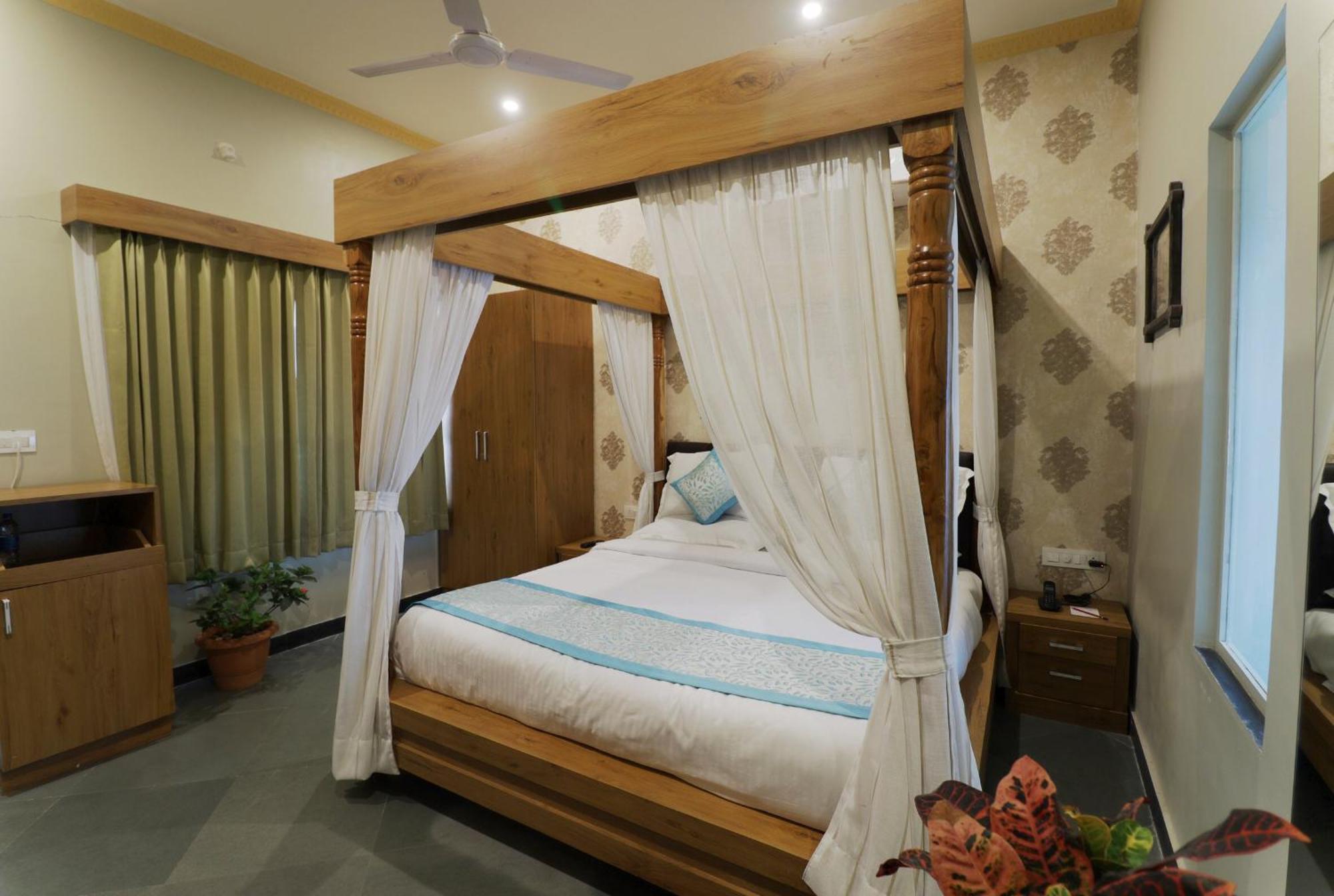 Keshav Resort Udaipur Esterno foto